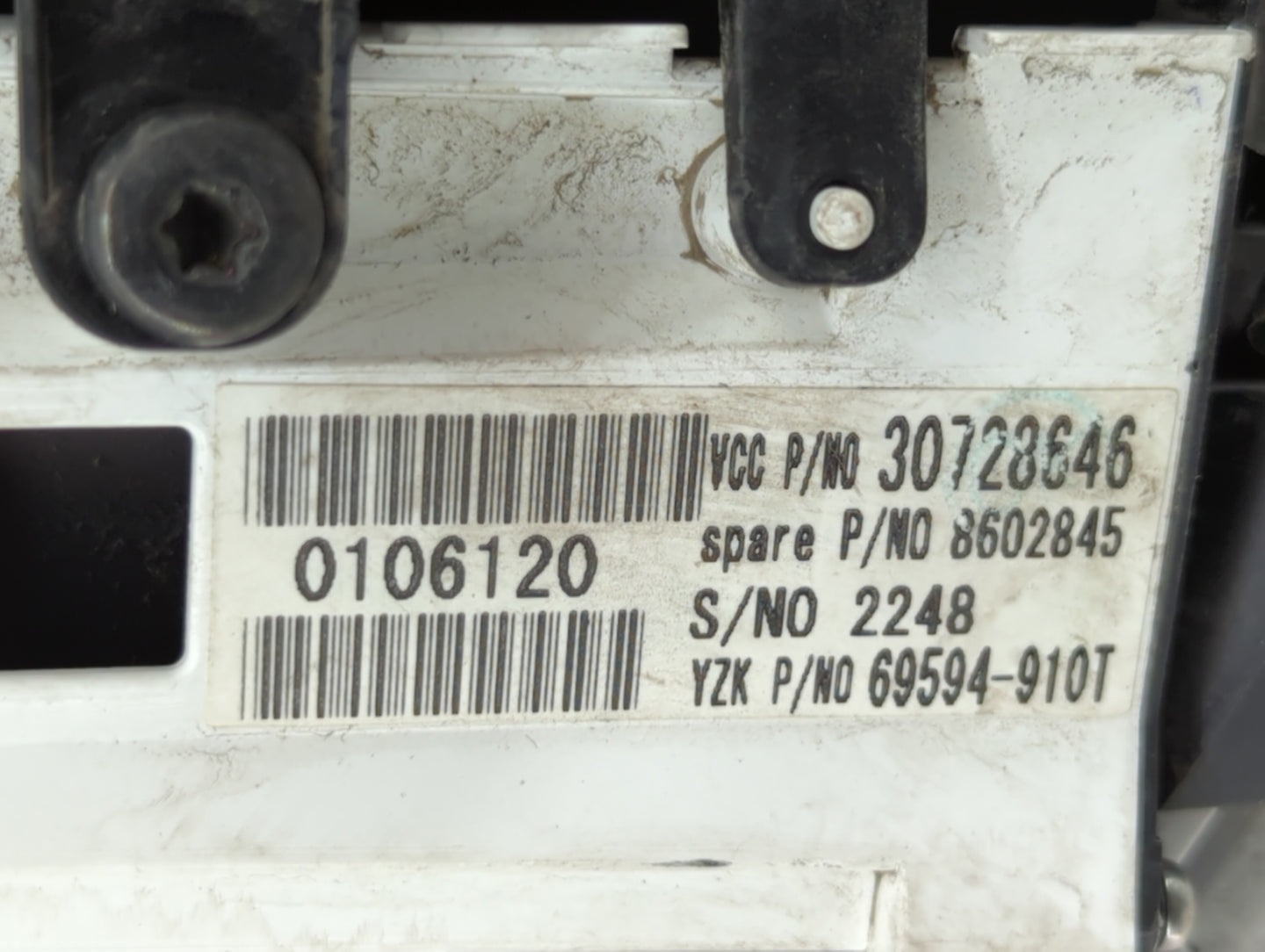 2006 Volvo V40 Instrument Cluster Speedometer Gauges P/N:30728646 69594-910T, 8602845, 30786345, 30669184 Fits Fits 2004 200