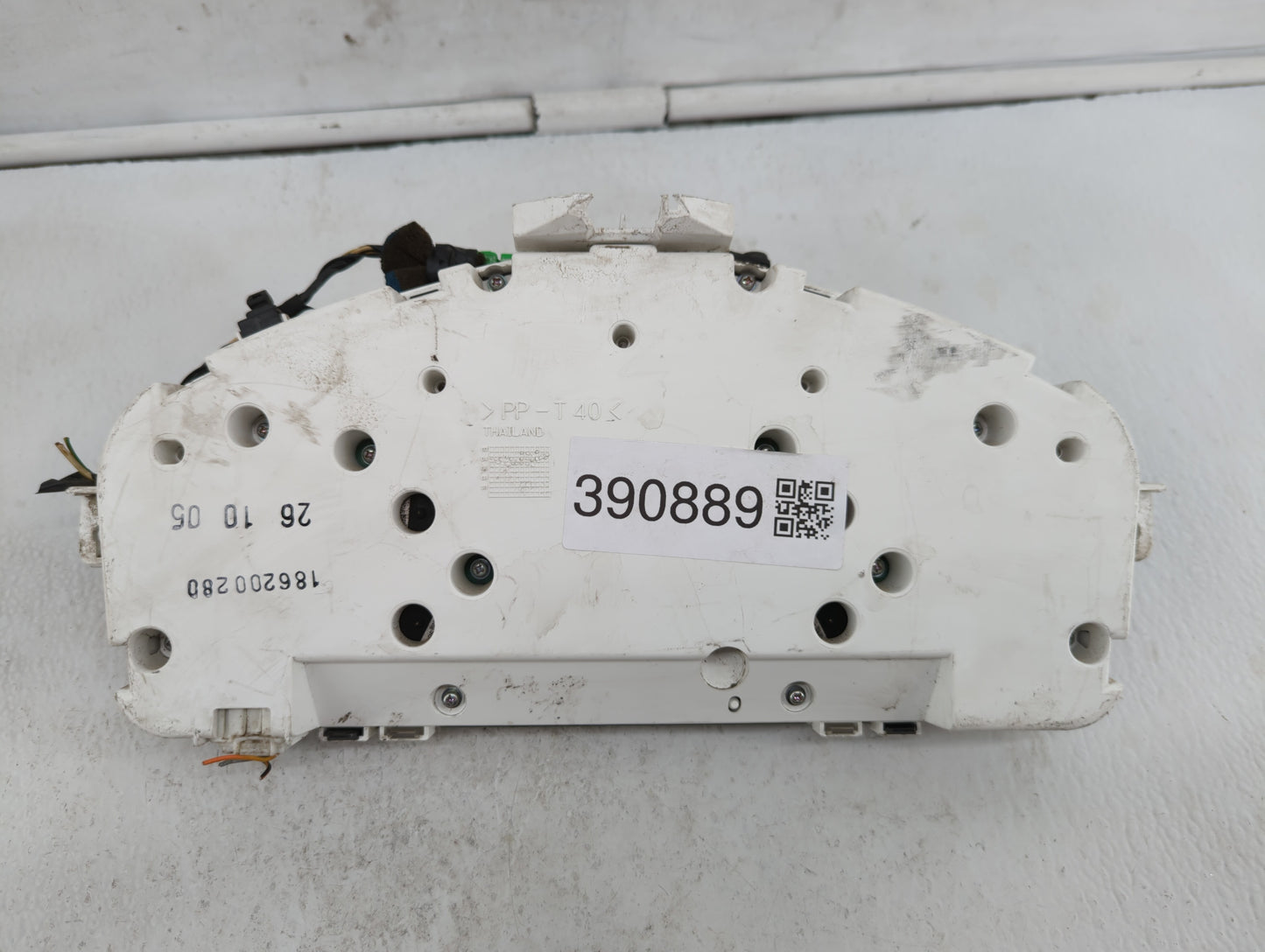 2006 Volvo V40 Instrument Cluster Speedometer Gauges P/N:30728646 69594-910T, 8602845, 30786345, 30669184 Fits Fits 2004 200