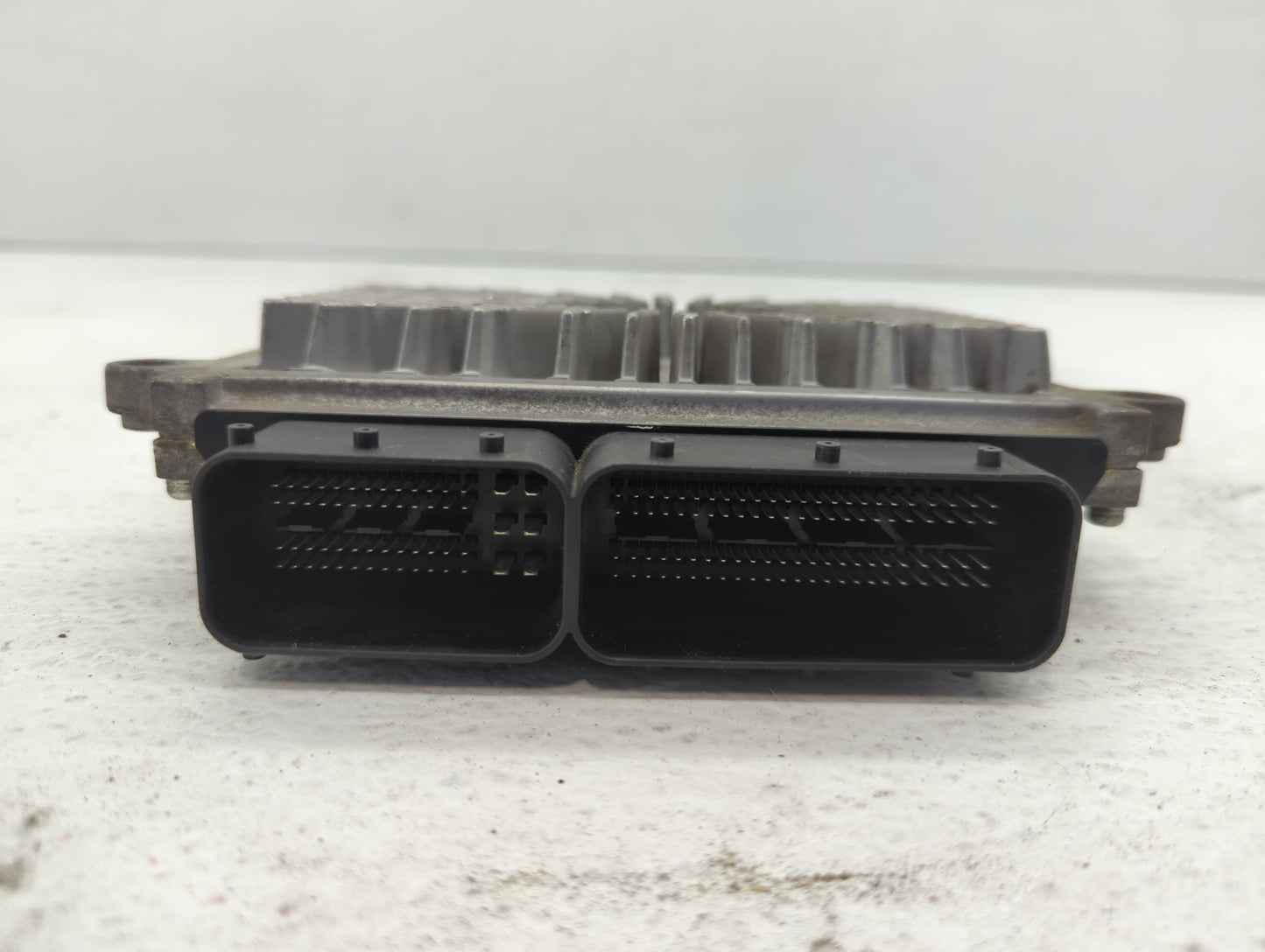 2006 Volvo V40 PCM Engine Control Computer ECU ECM PCU OEM P/N:P30650677 P30743102 Fits Fits 2004 2005 OEM Used Auto Parts -