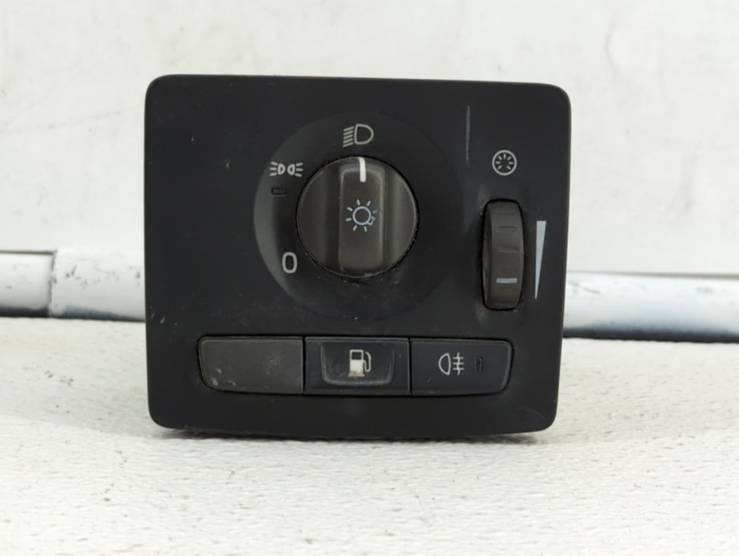 2006 Volvo V50 HEADLIGHT FOGLIGHT DIMMER CONTROL SWITCH - Oemusedautoparts1.com