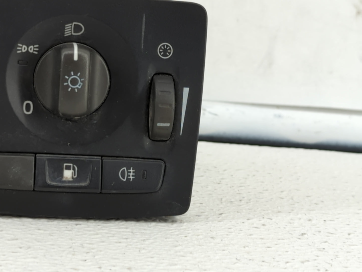 2006 Volvo V50 HEADLIGHT FOGLIGHT DIMMER CONTROL SWITCH - Oemusedautoparts1.com