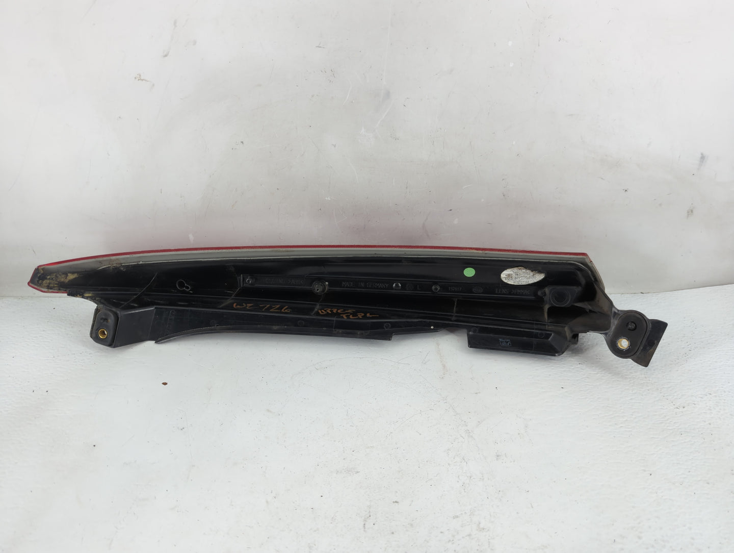 2003-2006 Volvo Xc90 Tail Light Assembly Driver Left OEM Fits Fits 2003 2004 2005 2006 OEM Used Auto Parts - Oemusedautopart