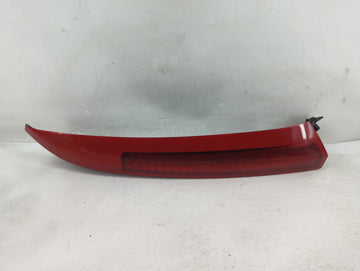 2003-2006 Volvo Xc90 Tail Light Assembly Passenger Right OEM P/N:157618 Fits Fits 2003 2004 2005 2006 OEM Used Auto Parts - 