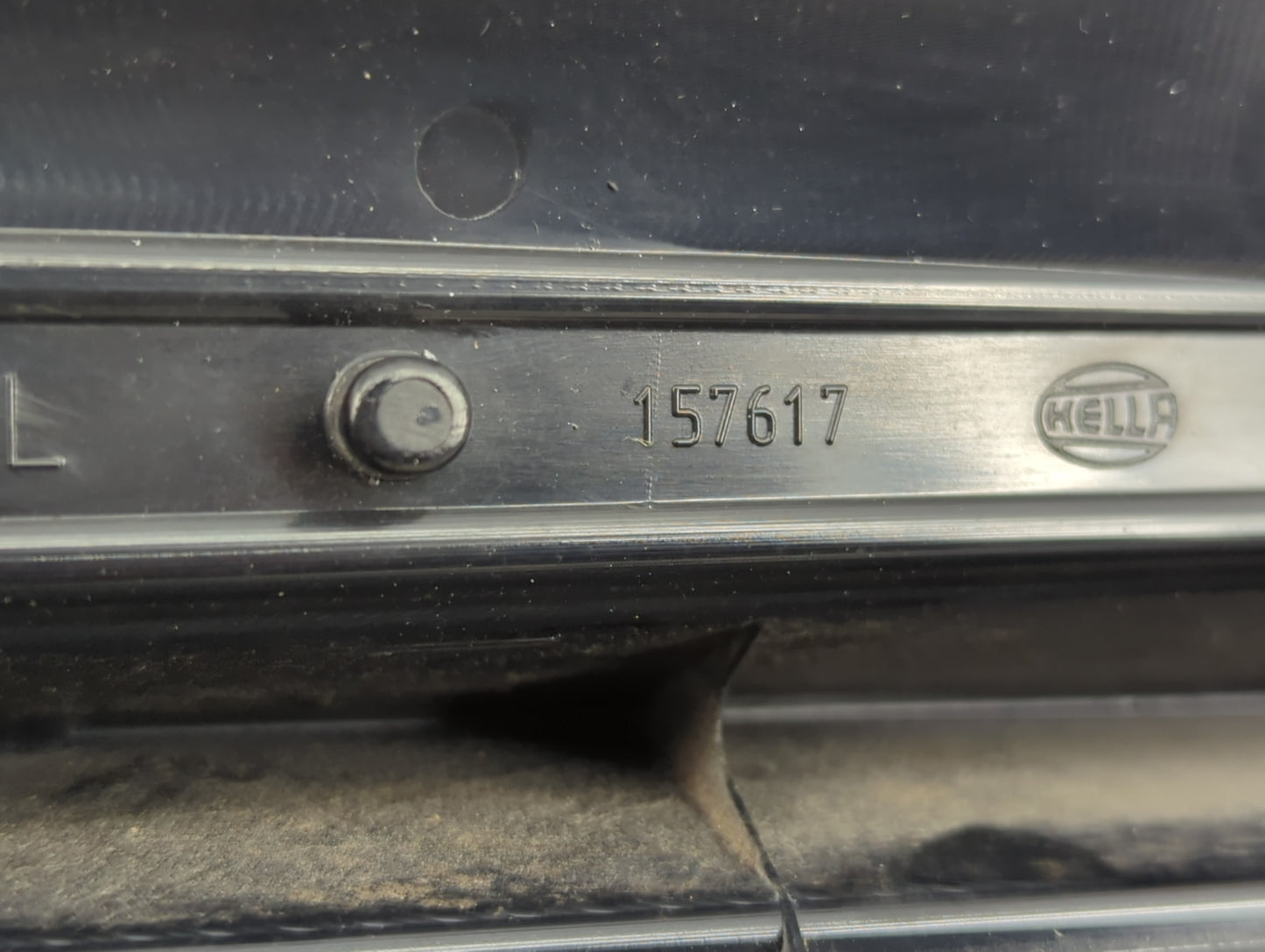 2003-2006 Volvo Xc90 Tail Light Assembly Driver Left OEM P/N:157617 Fits Fits 2003 2004 2005 2006 OEM Used Auto Parts - Oemu