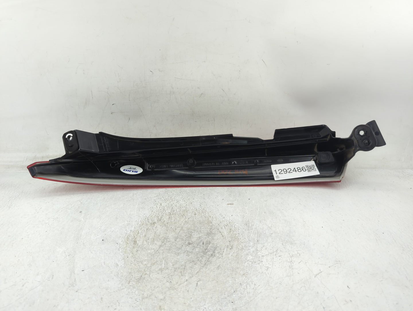 2003-2006 Volvo Xc90 Tail Light Assembly Passenger Right OEM P/N:9483772 157618 Fits Fits 2003 2004 2005 2006 OEM Used Auto 