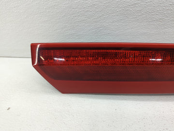 2003-2006 Volvo Xc90 Tail Light Assembly Passenger Right OEM P/N:157618 9483772, 30678221 Fits Fits 2003 2004 2005 2006 OEM Used Auto Parts