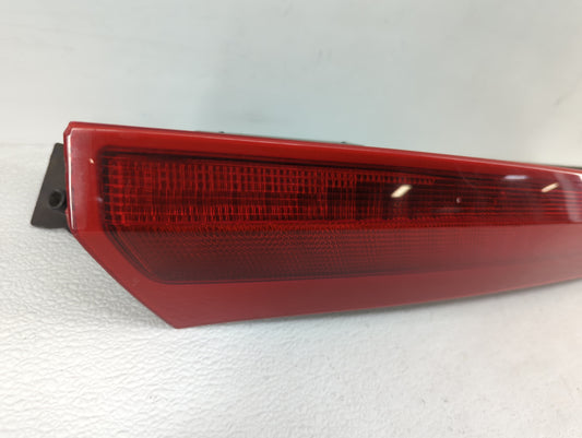 2003-2006 Volvo Xc90 Tail Light Assembly Passenger Right OEM P/N:30678221 157618, 9483772 Fits Fits 2003 2004 2005 2006 OEM Used Auto Parts