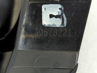 2003-2006 Volvo Xc90 Tail Light Assembly Passenger Right OEM P/N:30678221 Fits Fits 2003 2004 2005 2006 OEM Used Auto Parts 