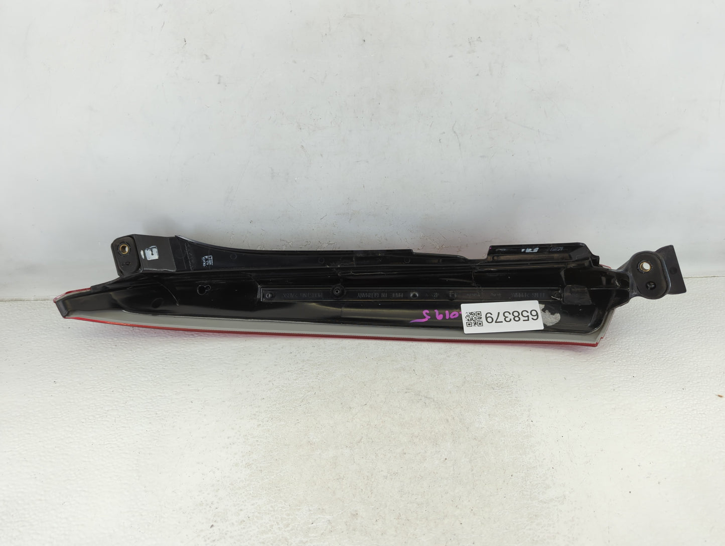 2003-2006 Volvo Xc90 Tail Light Assembly Passenger Right OEM P/N:30678221 Fits Fits 2003 2004 2005 2006 OEM Used Auto Parts 