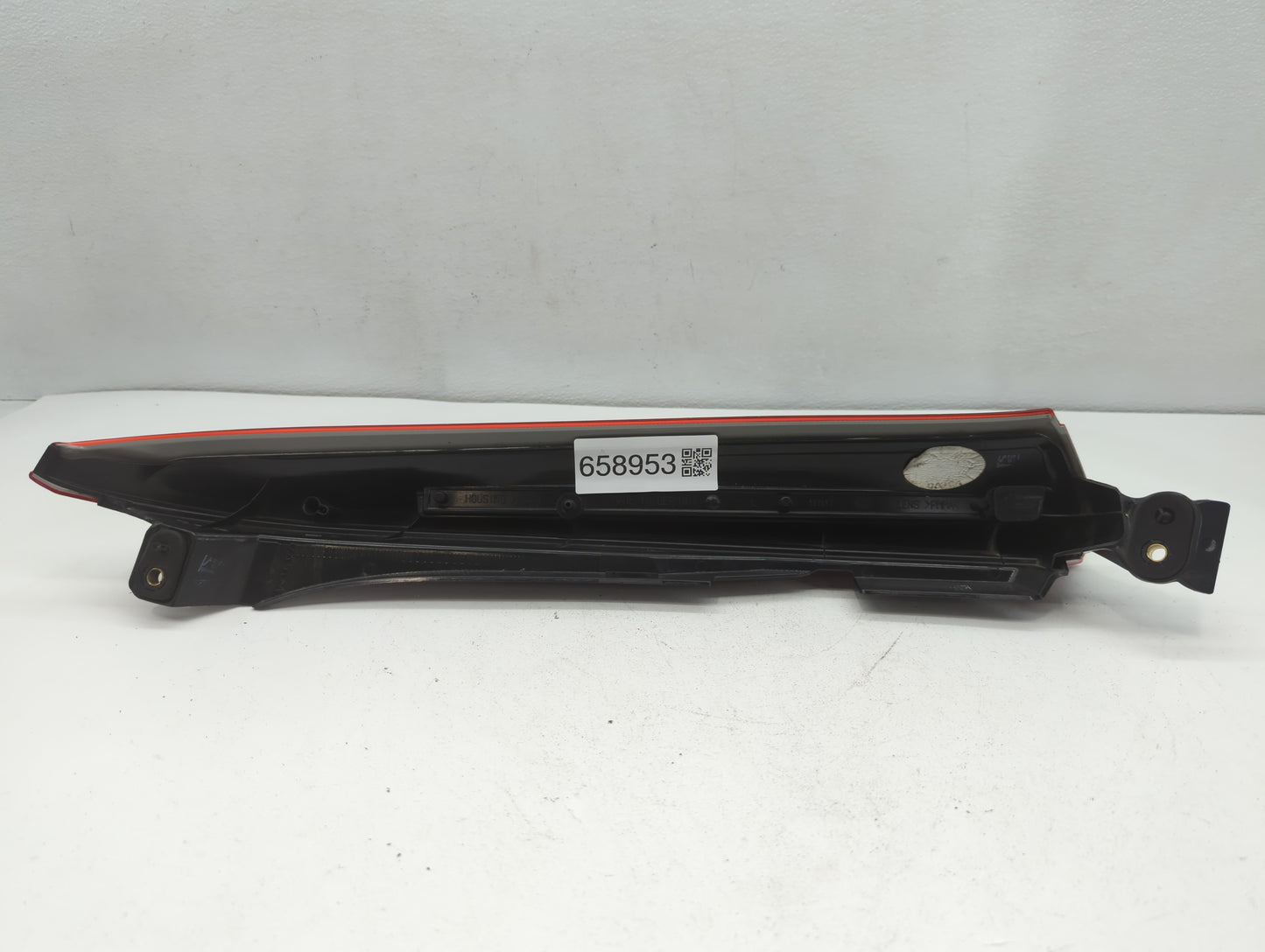 2003-2006 Volvo Xc90 Tail Light Assembly Driver Left OEM P/N:157617 Fits Fits 2003 2004 2005 2006 OEM Used Auto Parts - Oemu