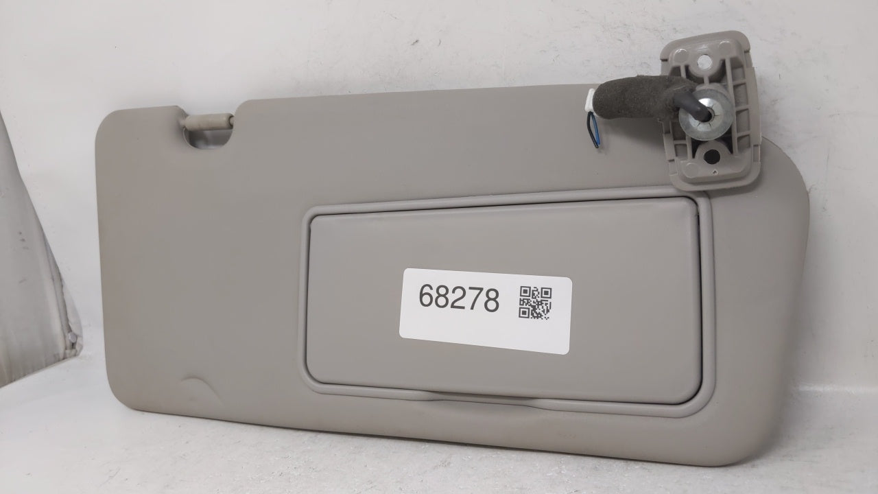 2006 Kia Sedona Sun Visor Shade Replacement Passenger Right Mirror Fits OEM Used Auto Parts - Oemusedautoparts1.com