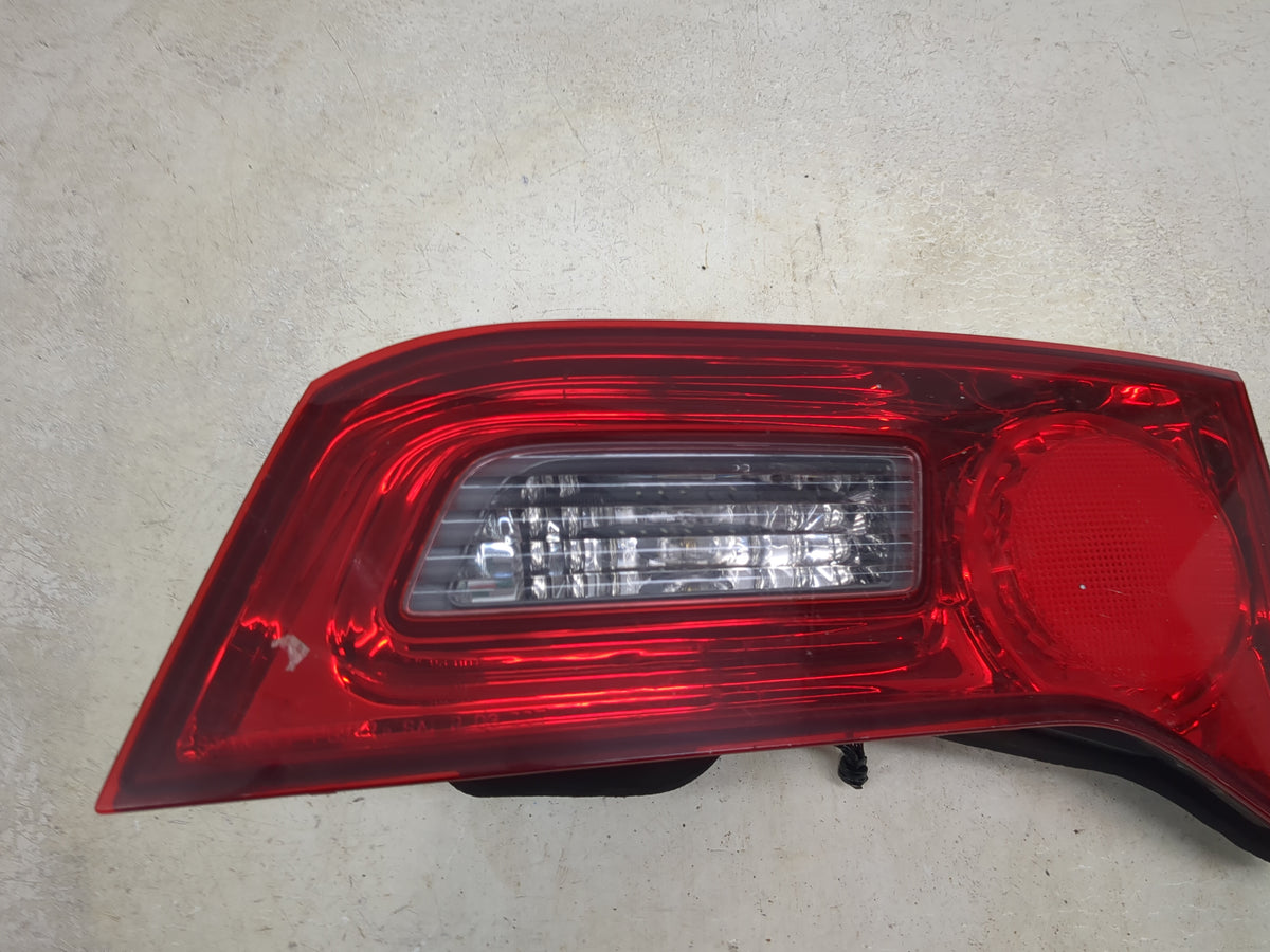 2007-2009 Acura Rdx Passenger Right Side Deck Lid Mounted Tail Light Red - Oemusedautoparts1.com