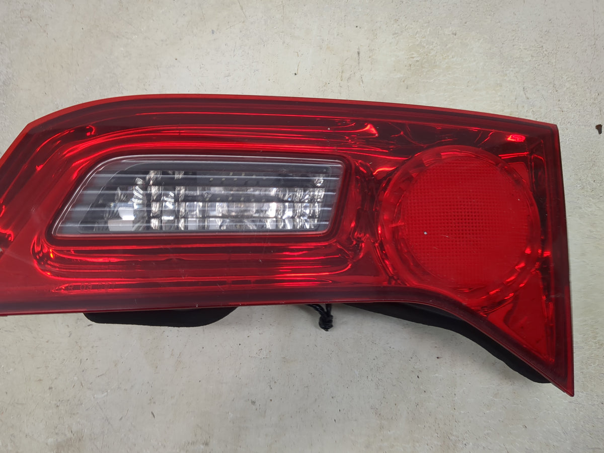 2007-2009 Acura Rdx Passenger Right Side Deck Lid Mounted Tail Light Red - Oemusedautoparts1.com