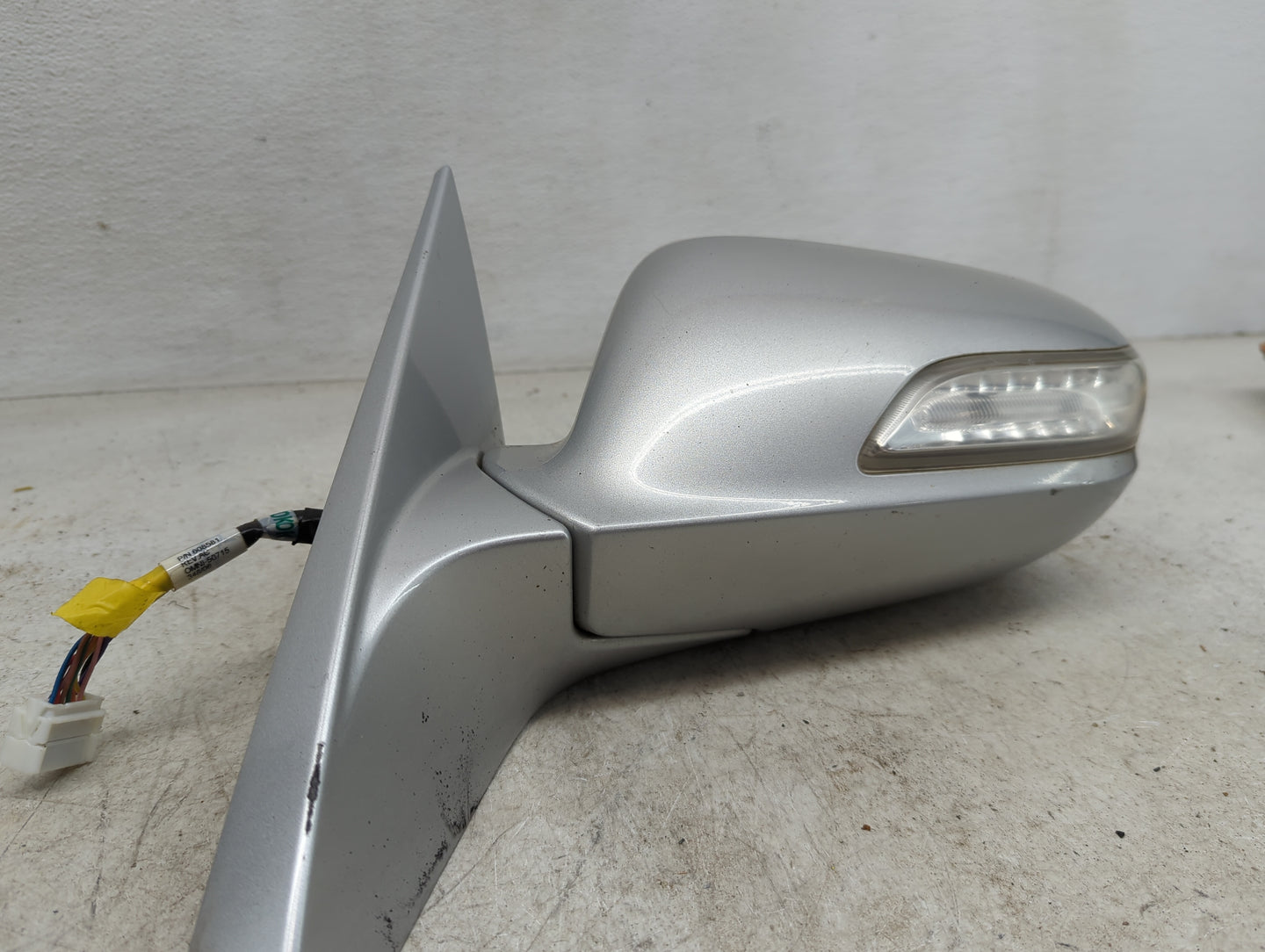 2007-2008 Acura Tl Driver Side View Mirror - Left Door Mirror OEM Used - Oemusedautoparts1.com