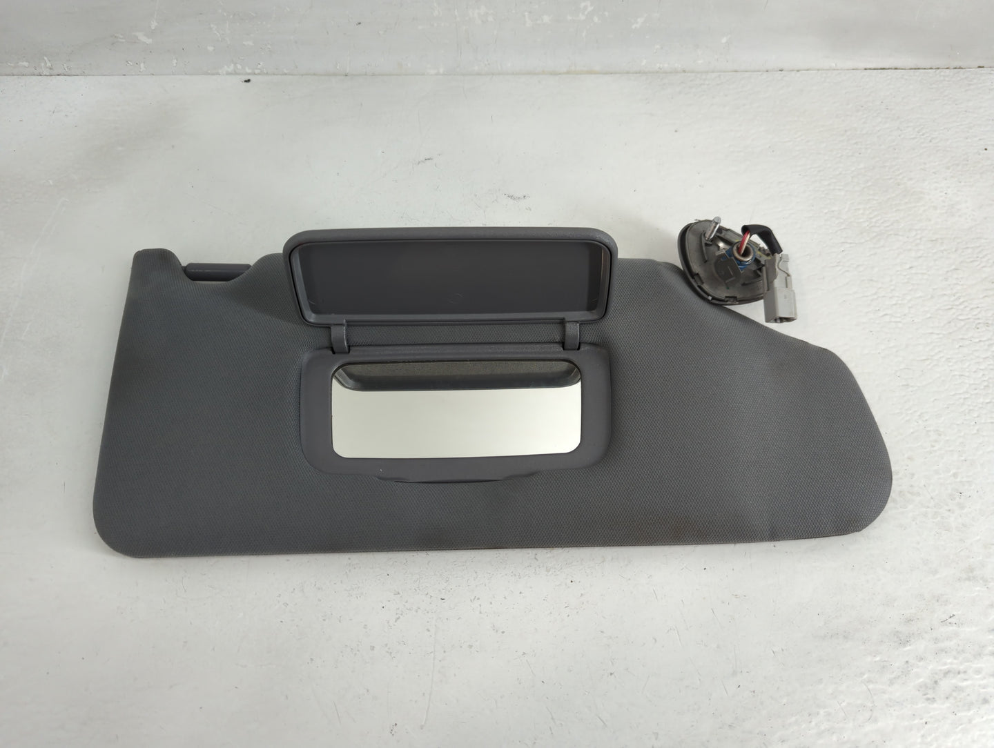 2004-2008 Acura Tl Sun Visor Shade Replacement Passenger Right Mirror Fits Fits 2004 2005 2006 2007 2008 OEM Used Auto Parts