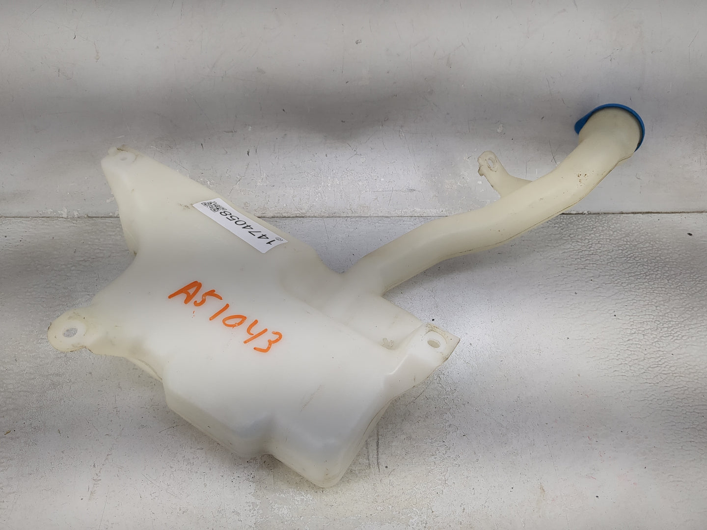 2004-2008 Acura Tl Windshield Washer Fluid Reservoir Bottle Oem 1474058 - Oemusedautoparts1.com