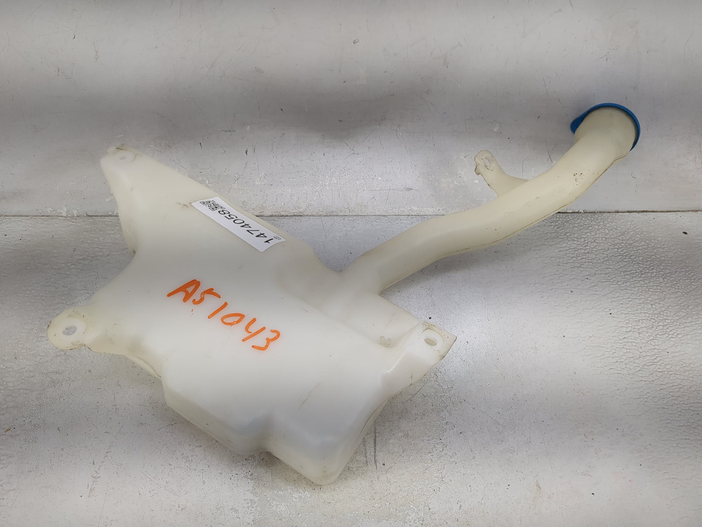 2004-2008 Acura Tl Windshield Washer Fluid Reservoir Bottle Oem 1474058 - Oemusedautoparts1.com