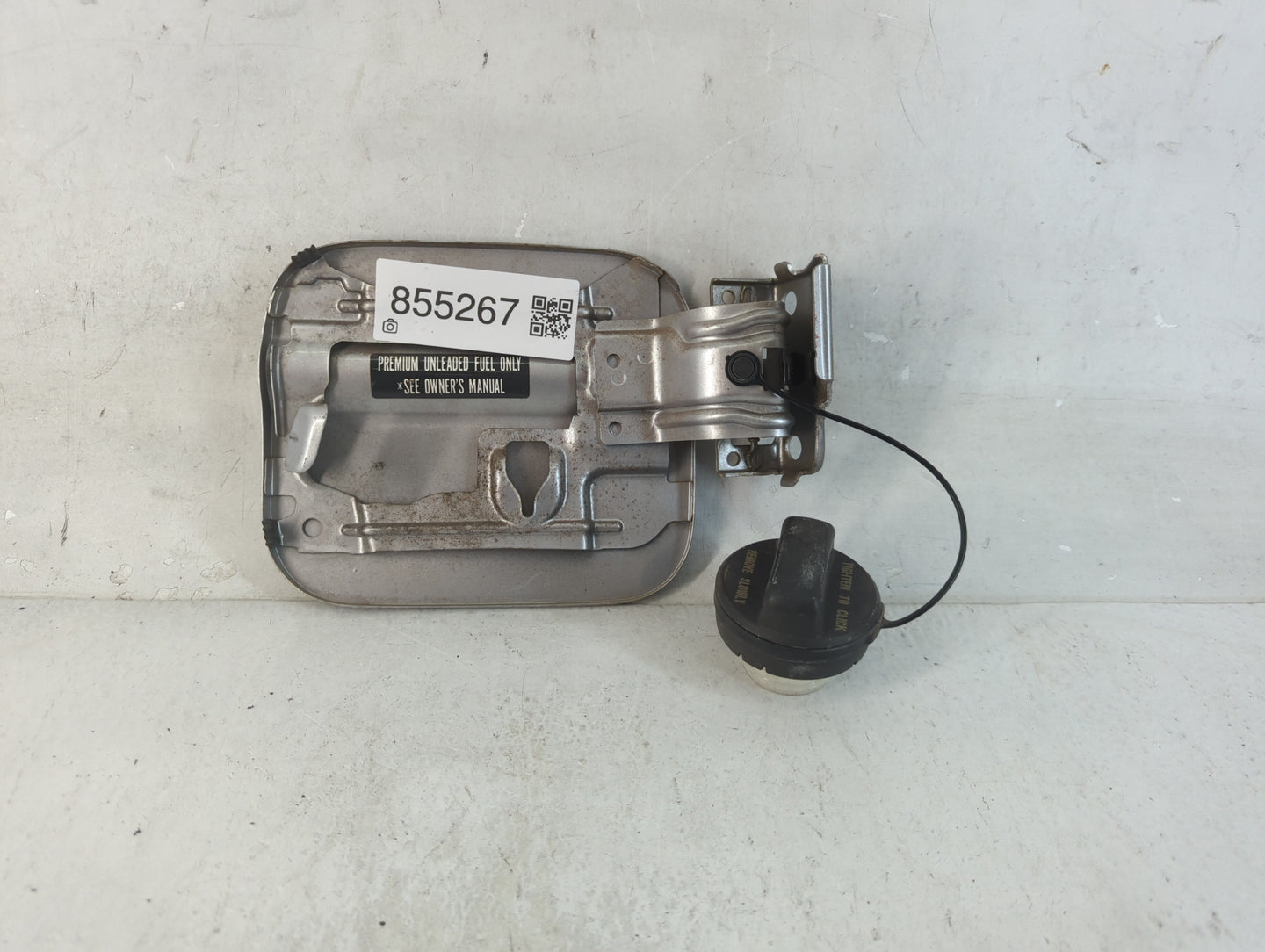 2007 Acura Tl Fuel Tank Door Lid Gas Tank Grey - Oemusedautoparts1.com