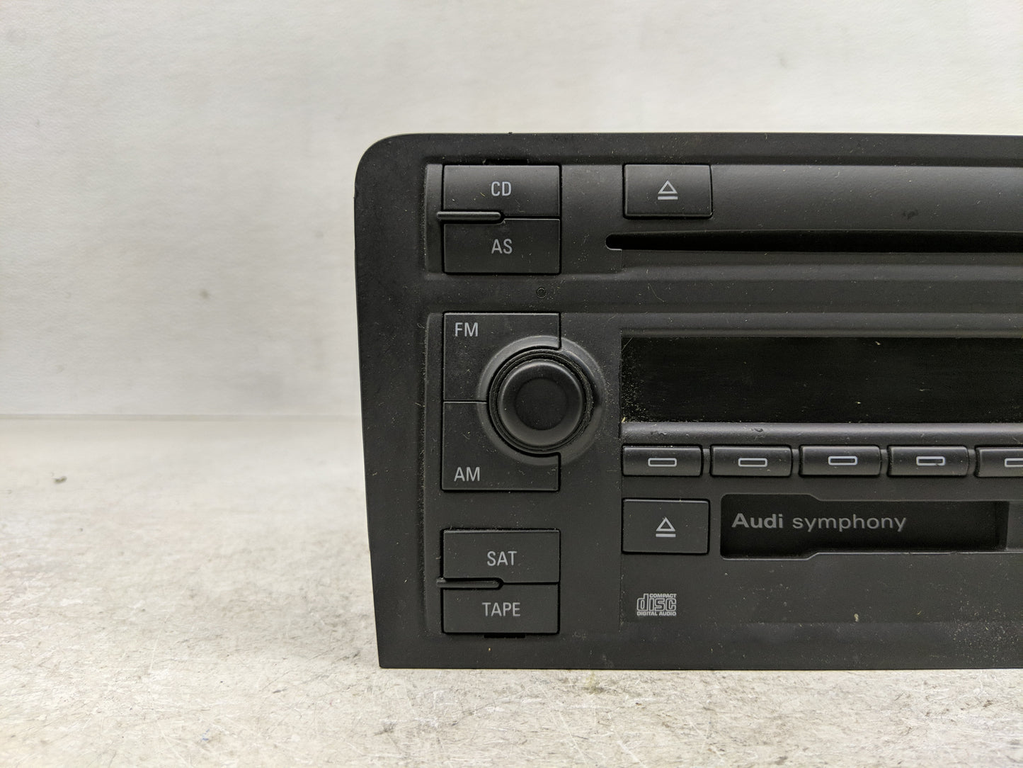 2006-2008 Audi A3 Radio AM FM Cd Player Receiver Replacement P/N:8P0 035 195 K 8P0 035 195N Fits Fits 2006 2007 2008 OEM Use