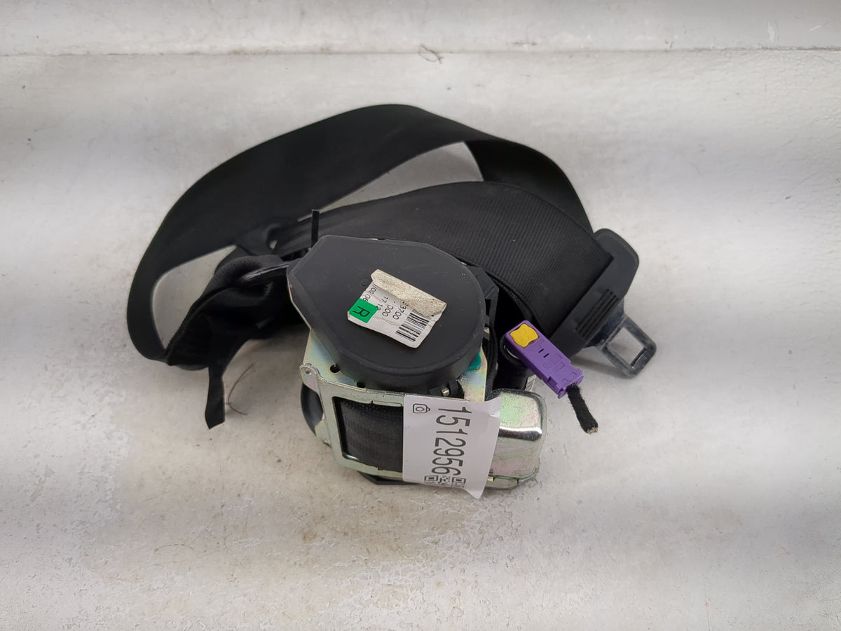 2006-2013 Audi A3 Passenger Front Seatbelt Retractor - Oemusedautoparts1.com