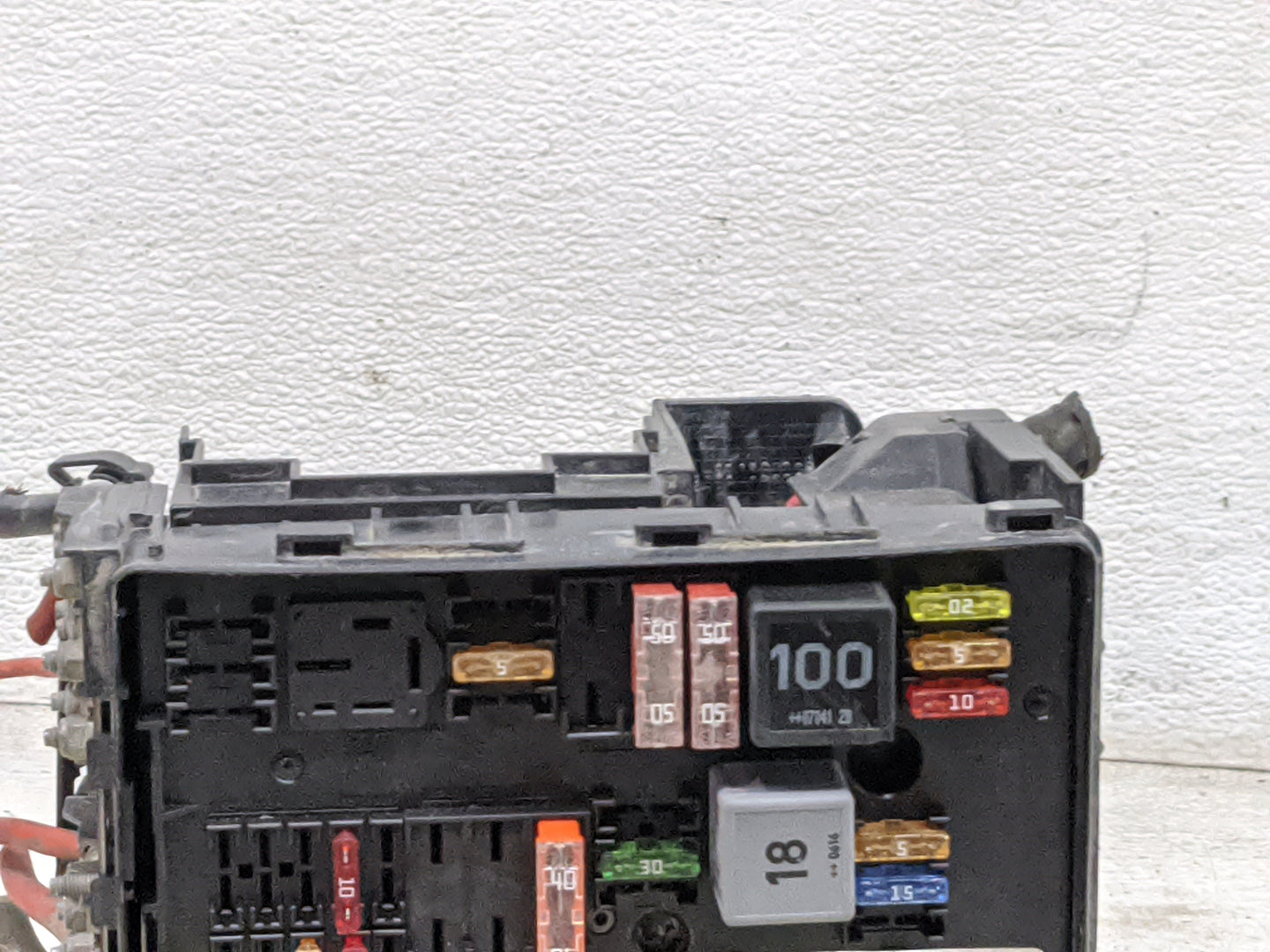 2006-2013 Audi A3 Fusebox Fuse Box Panel Relay Module P/N:1K0937125D 112058520 Fits OEM Used Auto Parts - Oemusedautoparts1.