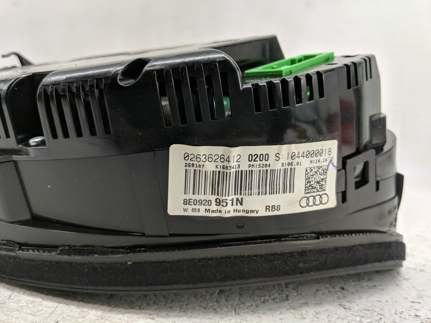 2006-2008 Audi A4 Instrument Cluster Speedometer Gauges P/N:0263626412 8E0920 951N Fits Fits 2006 2007 2008 OEM Used Auto Pa