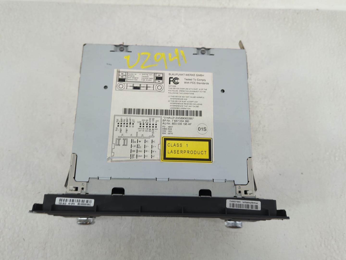 2007 Audi A4 Radio AM FM Cd Player Receiver Replacement P/N:8E0 035 195 AC 7 646 019 380 Fits OEM Used Auto Parts - Oemuseda