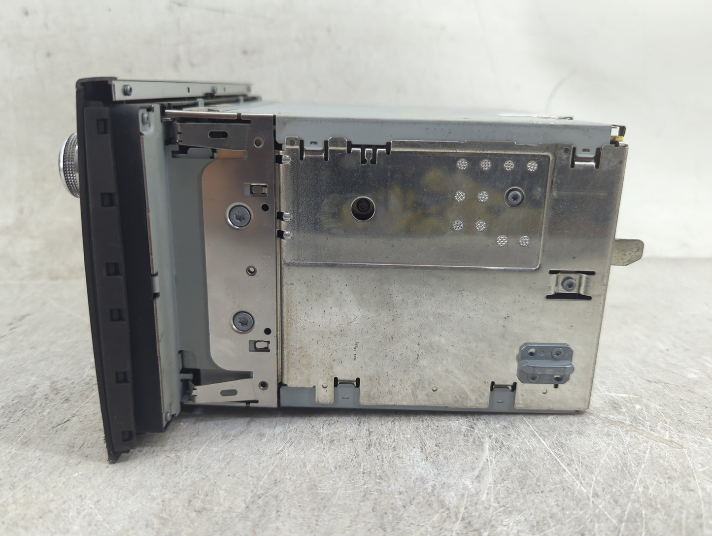 2007 Audi A4 Radio AM FM Cd Player Receiver Replacement P/N:7646019380 8E0035195AC Fits OEM Used Auto Parts - Oemusedautopar