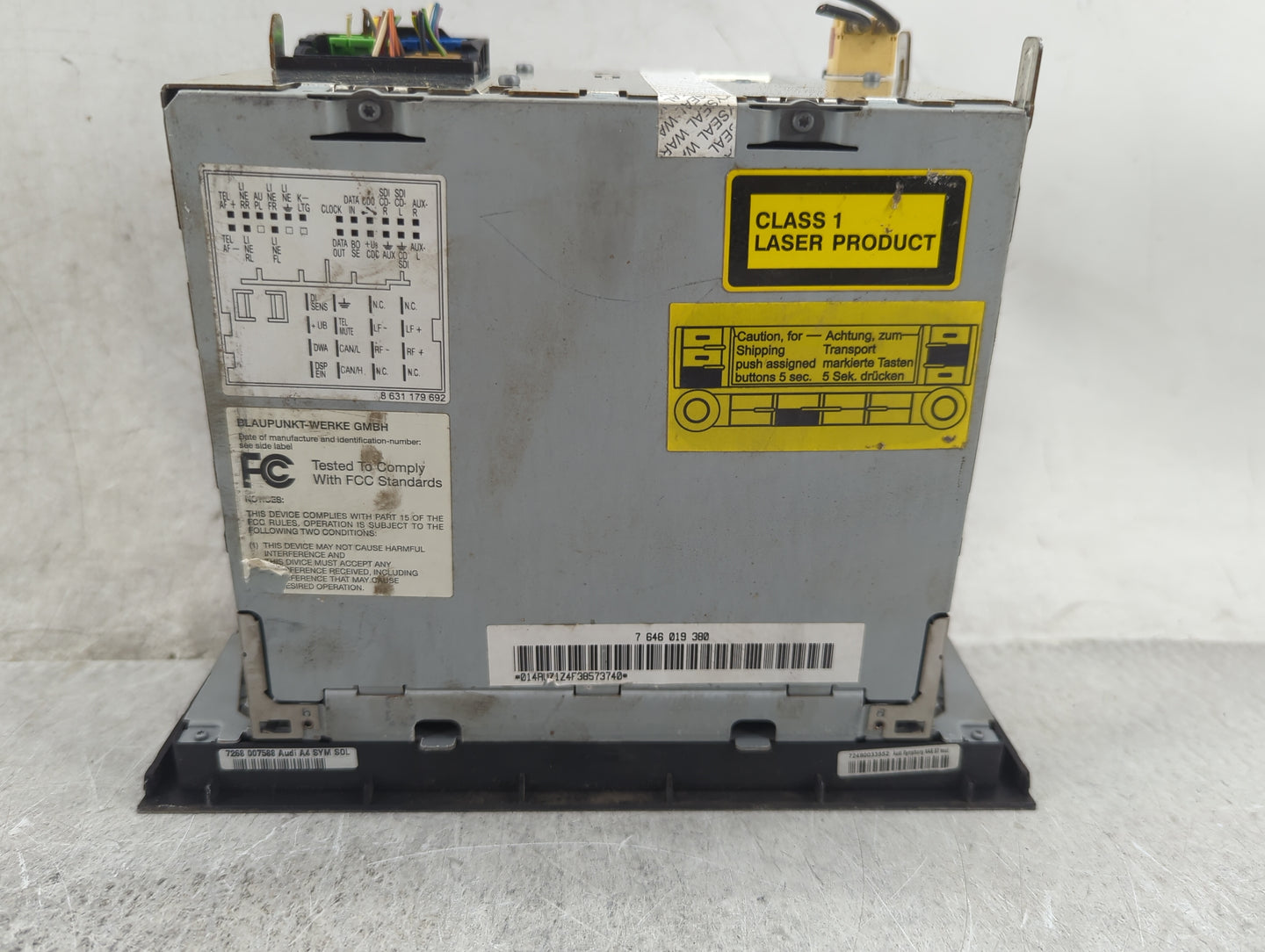 2007 Audi A4 Radio AM FM Cd Player Receiver Replacement P/N:8E0035195AC 7646019380, 8631179692 Fits OEM Used Auto Parts - Oe