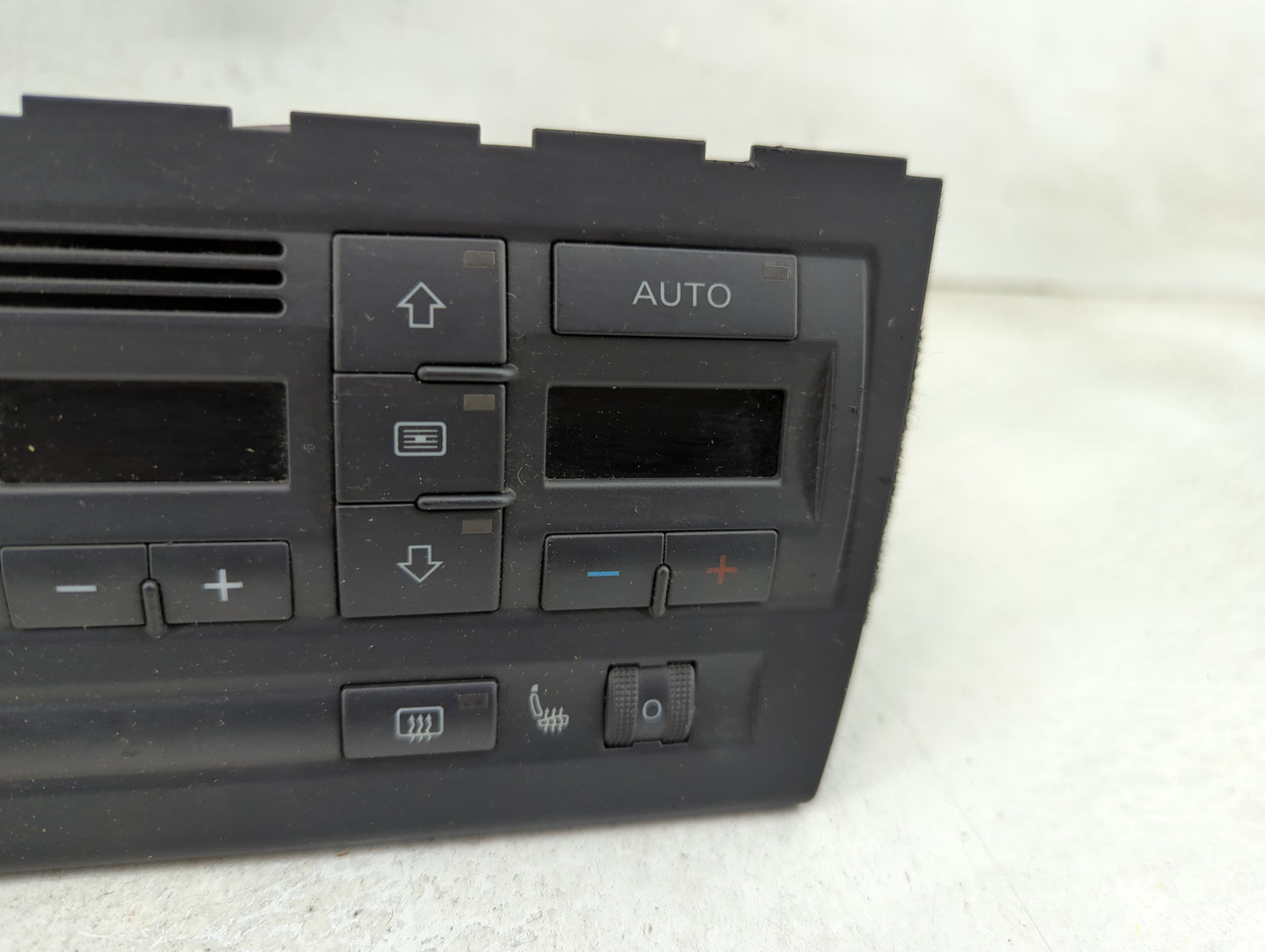 2005-2009 Audi A4 Climate Control Module Temperature AC/Heater Replacement P/N:8E0 820 043 BM Fits Fits 2005 2006 2007 2008 