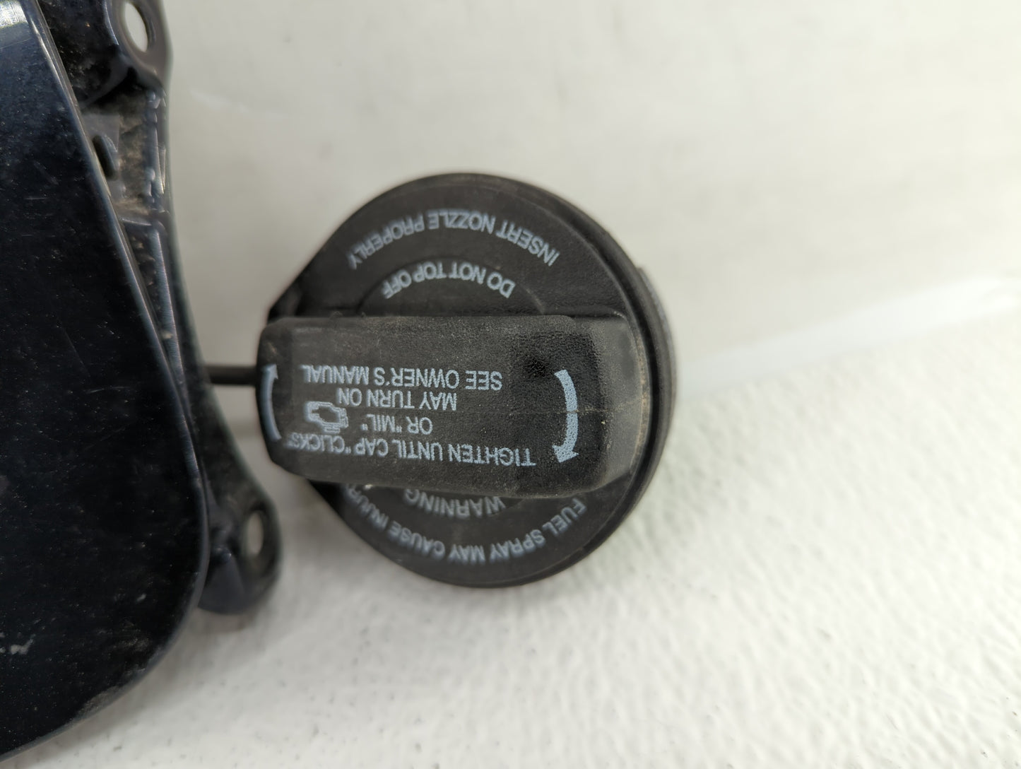 2007 Audi A4 Fuel Tank Door Lid Gas Tank Dark Blue - Oemusedautoparts1.com