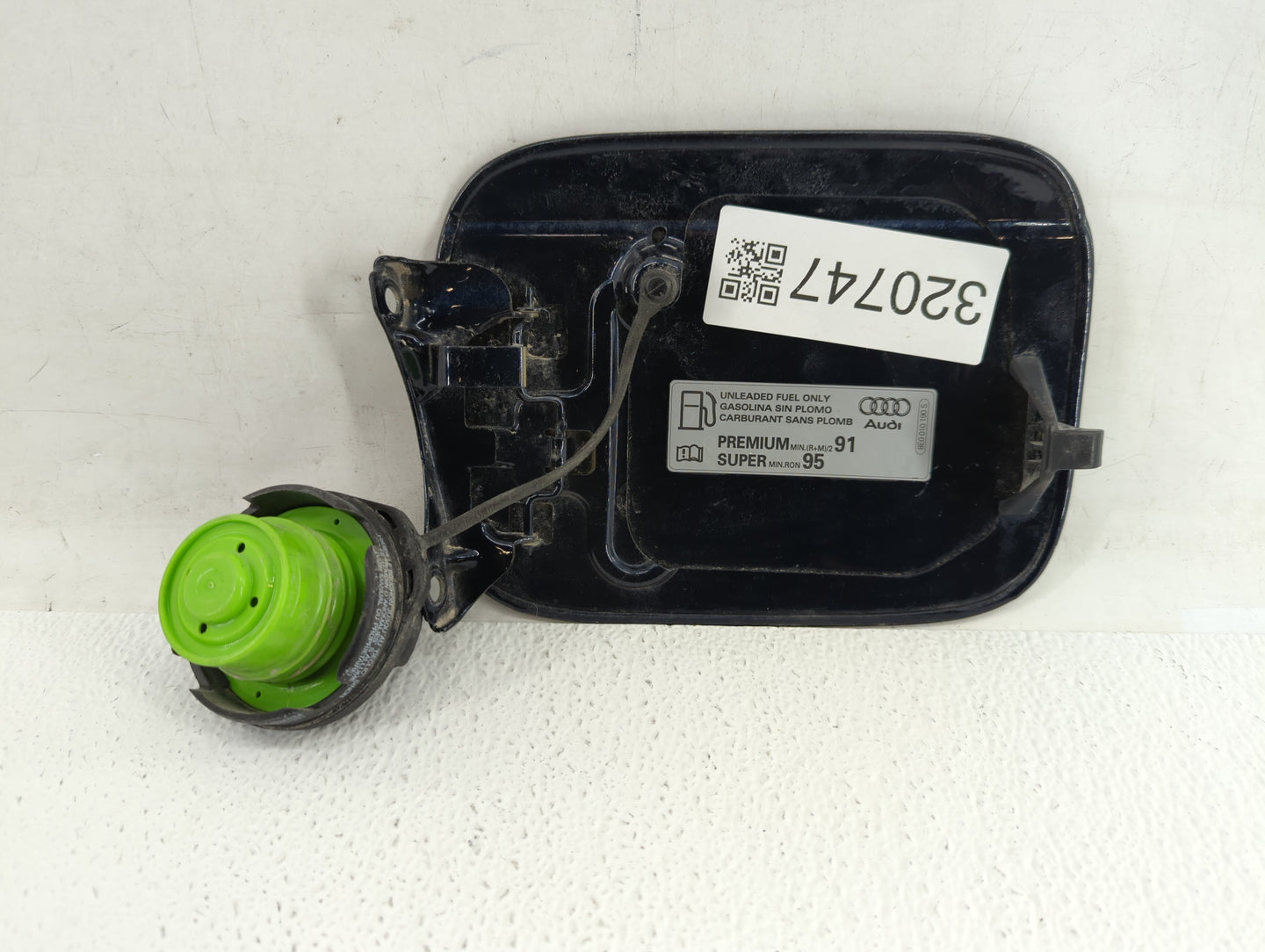 2007 Audi A4 Fuel Tank Door Lid Gas Tank Dark Blue - Oemusedautoparts1.com