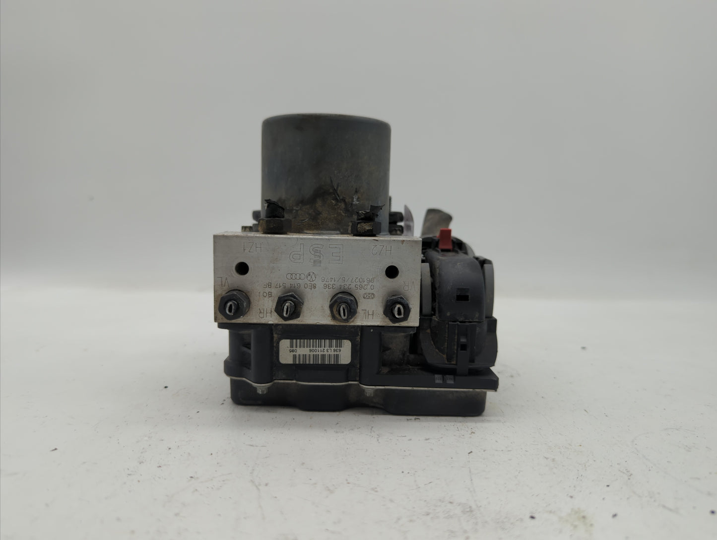 2007-2009 Audi A4 ABS Pump Control Module Replacement P/N:8E0 614 517 BF Fits Fits 2007 2008 2009 OEM Used Auto Parts - Oemu