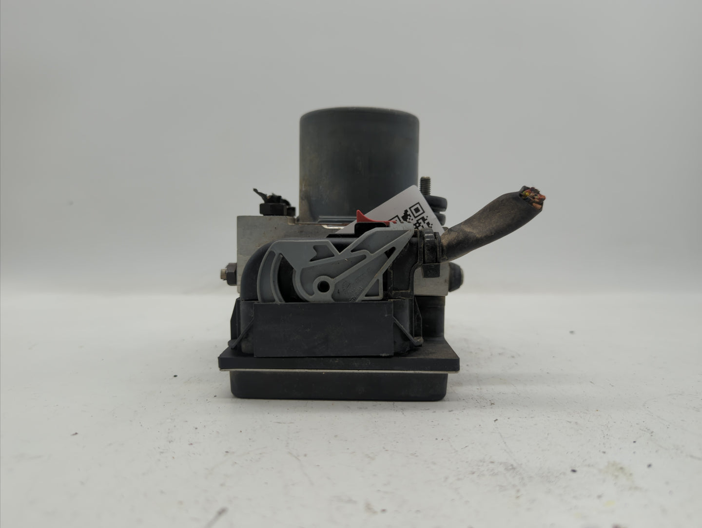 2007-2009 Audi A4 ABS Pump Control Module Replacement P/N:8E0 614 517 BF Fits Fits 2007 2008 2009 OEM Used Auto Parts - Oemu