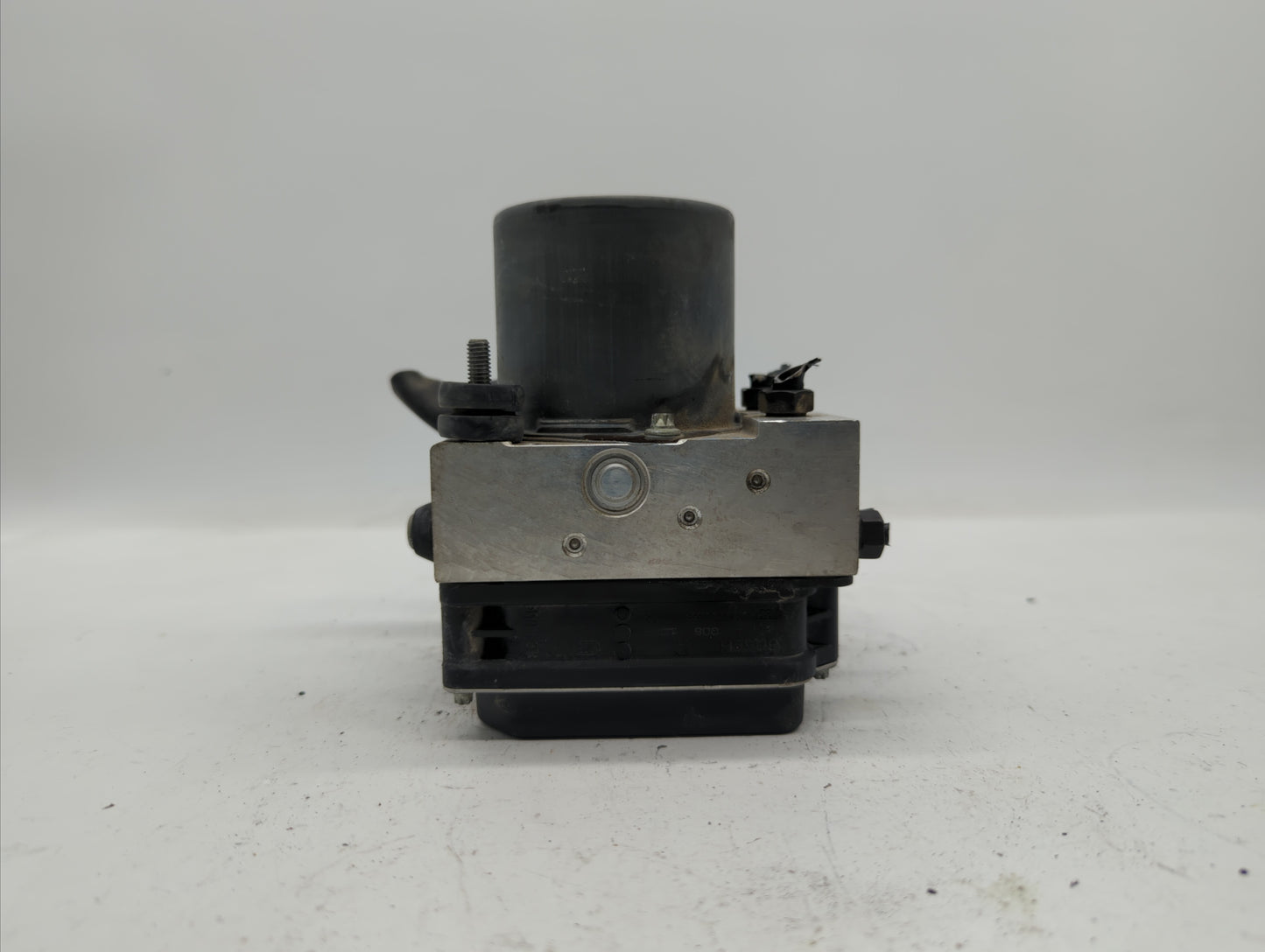 2007-2009 Audi A4 ABS Pump Control Module Replacement P/N:8E0 614 517 BF Fits Fits 2007 2008 2009 OEM Used Auto Parts - Oemu