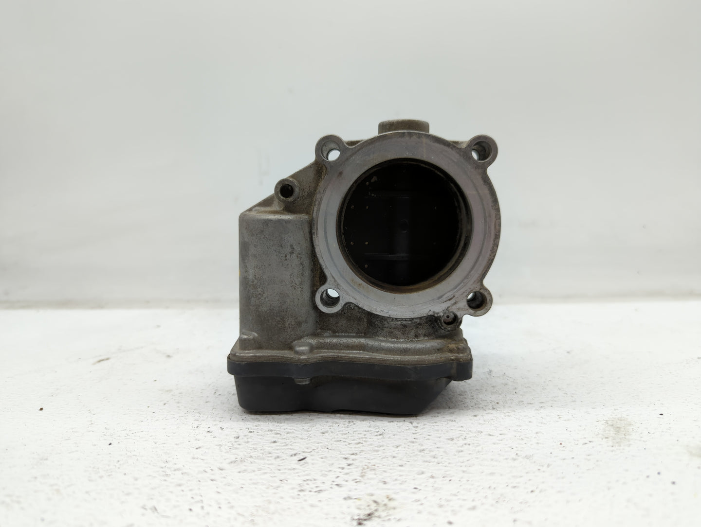 2005-2016 Audi A4 Throttle Body P/N:06F 133 062 G 06F 133 062 Q Fits OEM Used Auto Parts - Oemusedautoparts1.com