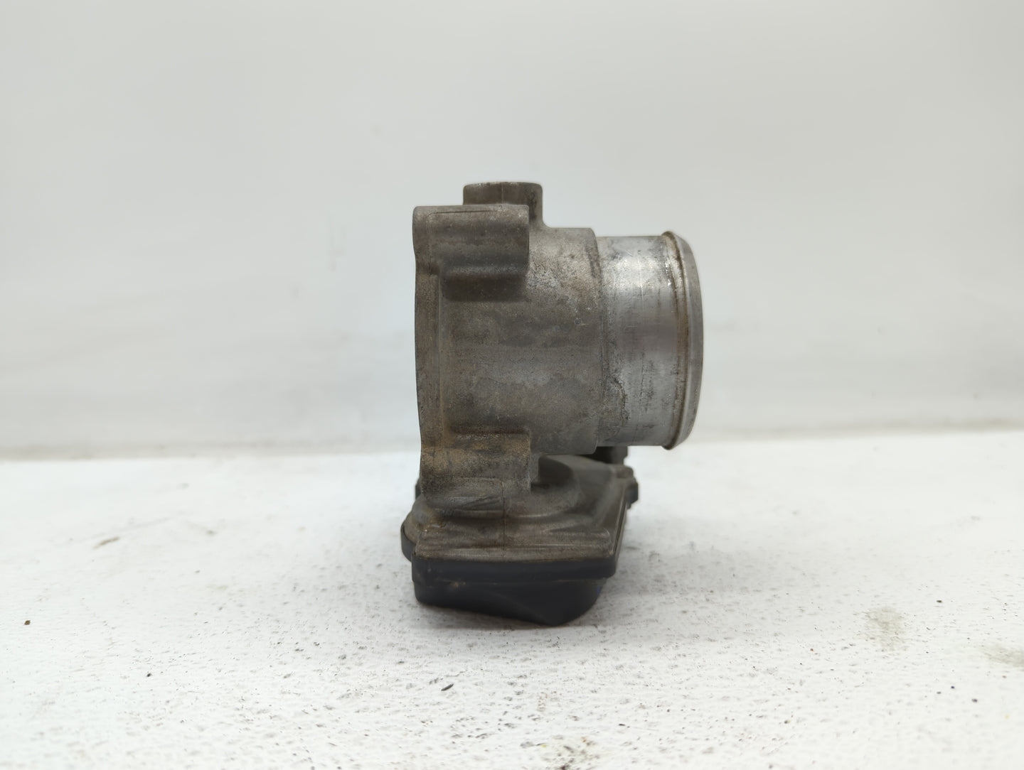 2005-2016 Audi A4 Throttle Body P/N:06F 133 062 G 06F 133 062 Q Fits OEM Used Auto Parts - Oemusedautoparts1.com
