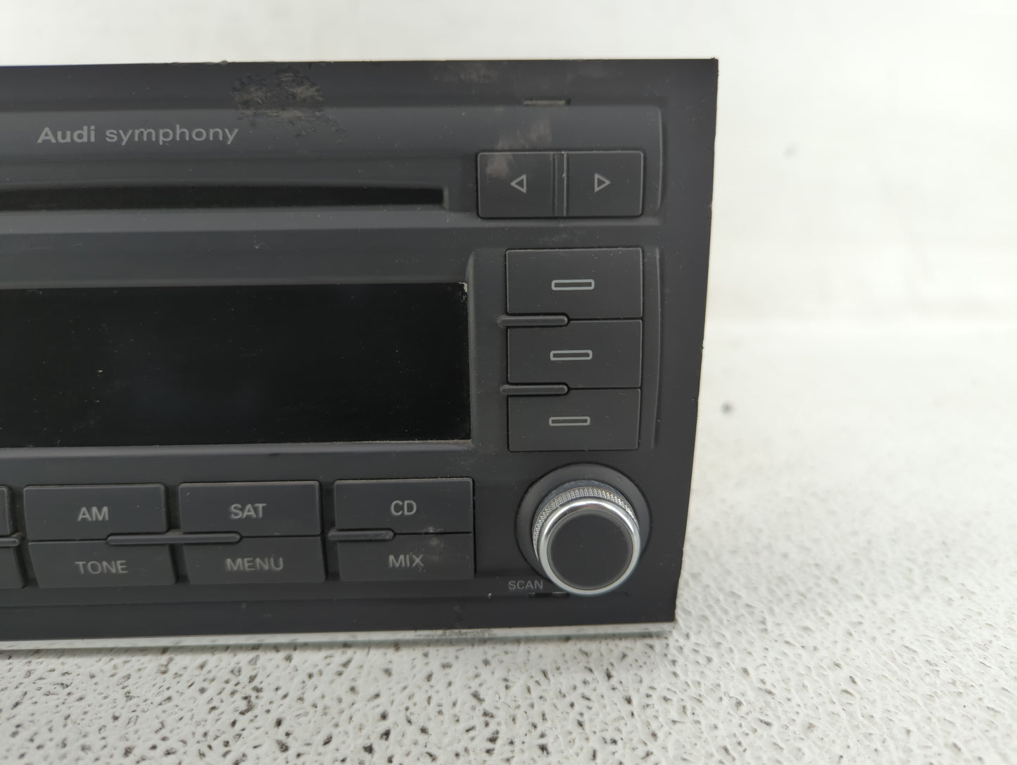 2007 Audi A4 Radio AM FM Cd Player Receiver Replacement P/N:8E0 035 195 AF 8E0 035 195 AC Fits OEM Used Auto Parts - Oemused