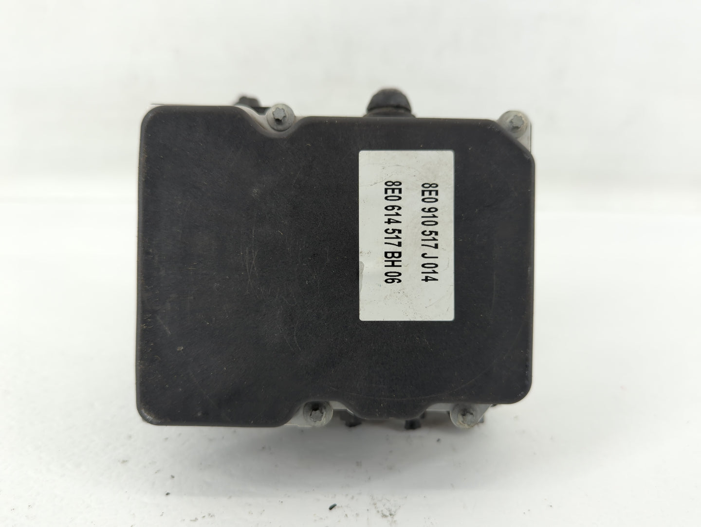 2007-2009 Audi A4 ABS Pump Control Module Replacement P/N:8E0 614 517 BH Fits Fits 2007 2008 2009 OEM Used Auto Parts - Oemu