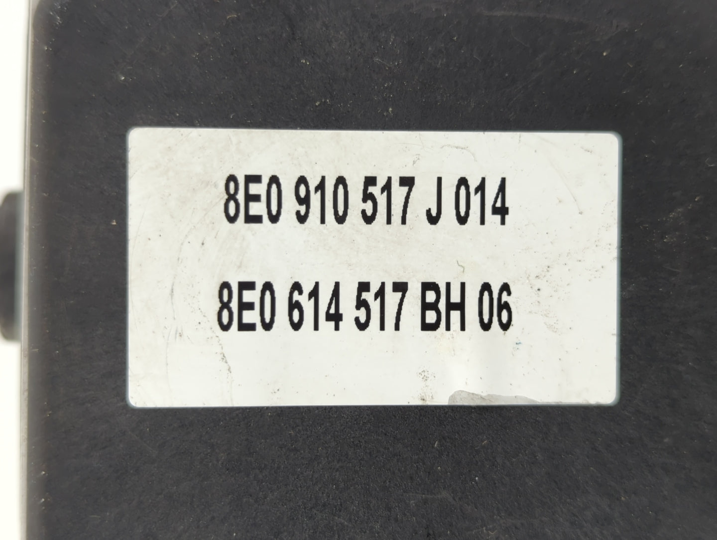 2007-2009 Audi A4 ABS Pump Control Module Replacement P/N:8E0 614 517 BH Fits Fits 2007 2008 2009 OEM Used Auto Parts - Oemu