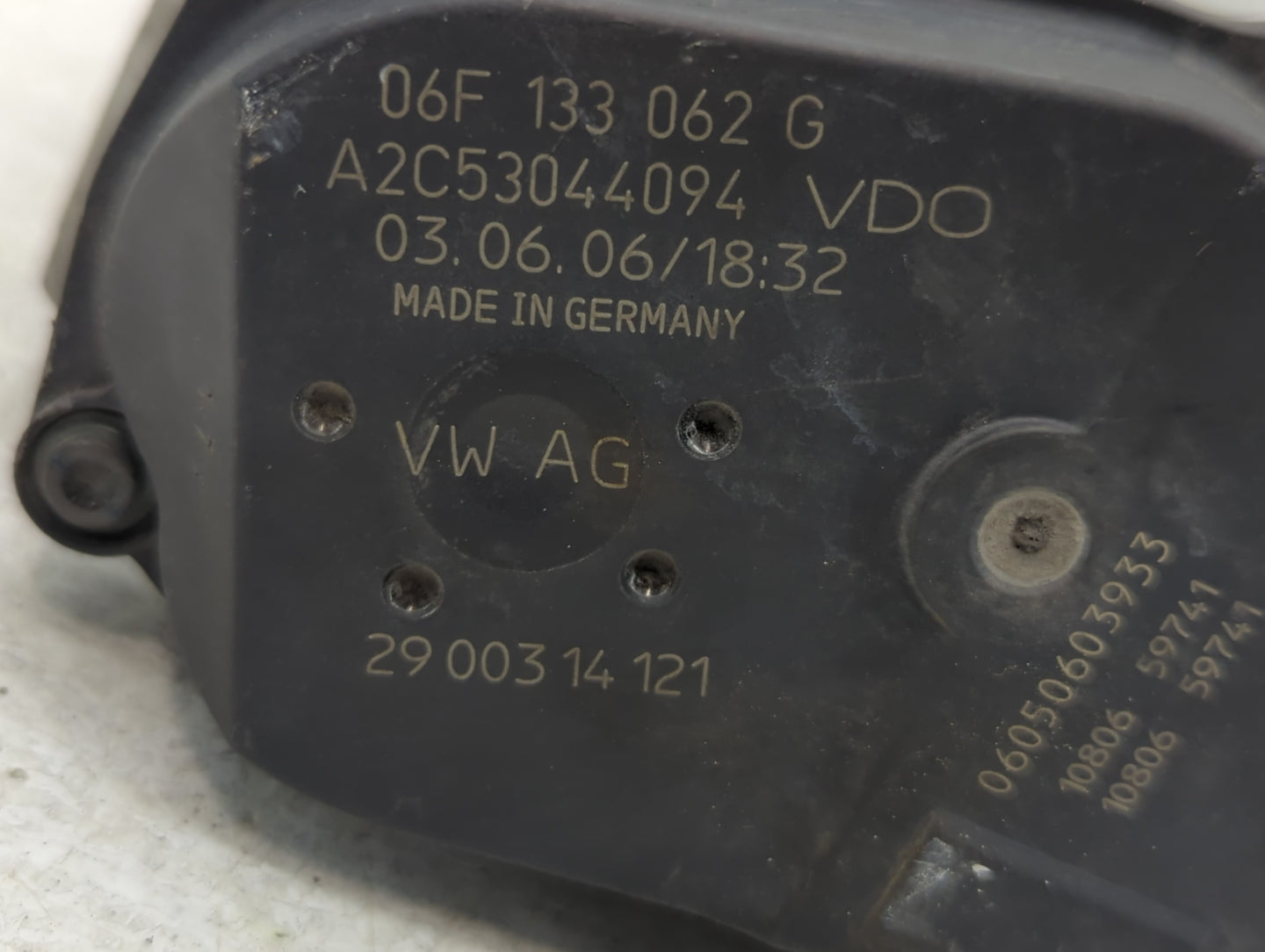 2005-2016 Audi A4 Throttle Body P/N:06F 133 062 G Fits OEM Used Auto Parts - Oemusedautoparts1.com