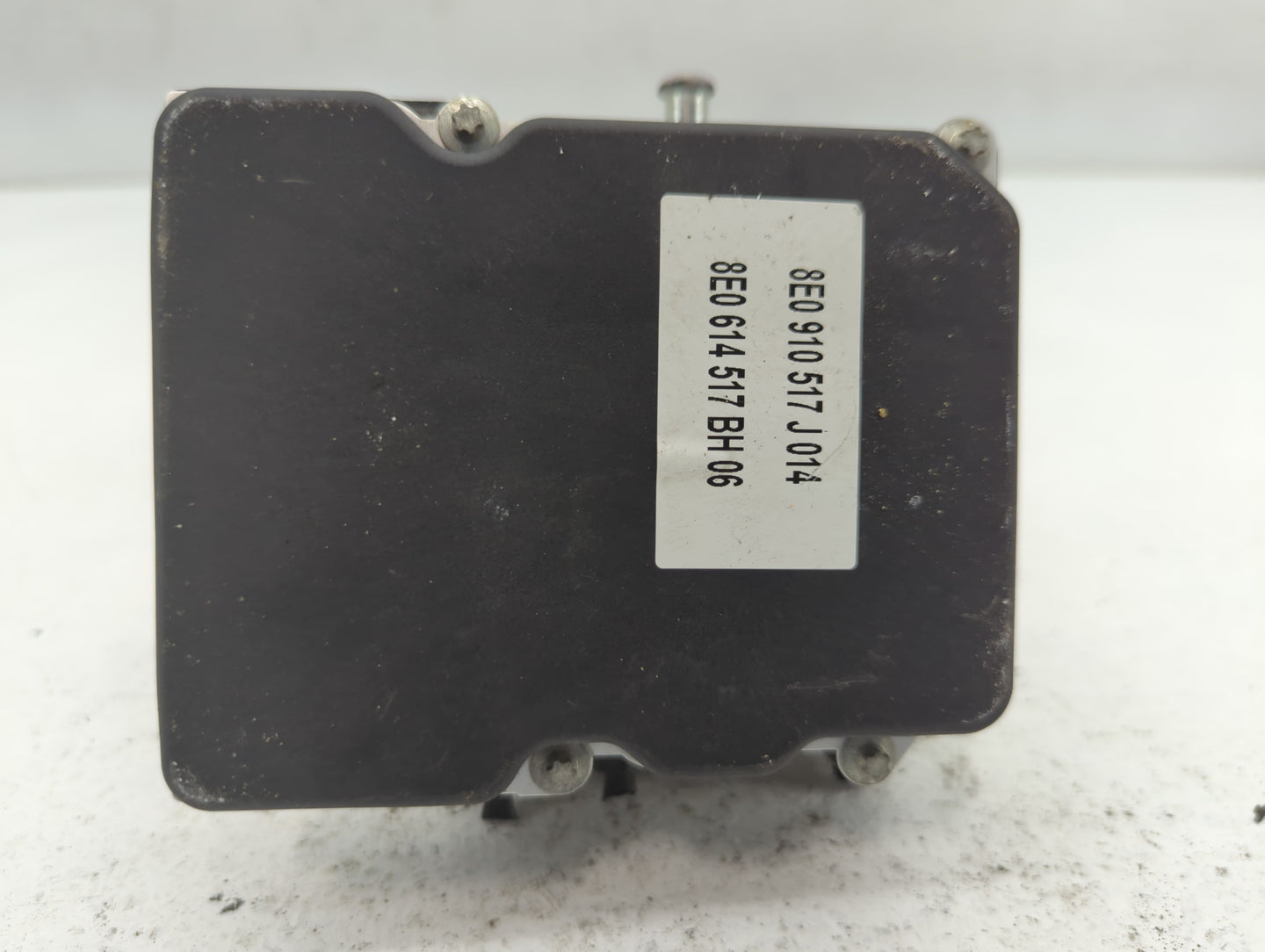 2007-2009 Audi A4 ABS Pump Control Module Replacement P/N:8E0 614 517BH 0 265 234 323 Fits Fits 2007 2008 2009 OEM Used Auto