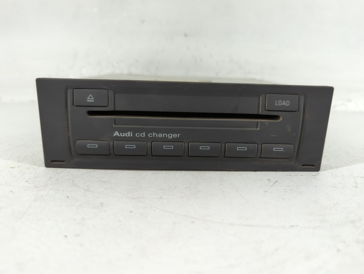 2005-2008 Audi A4 Am Fm Cd Player Radio Receiver - Oemusedautoparts1.com