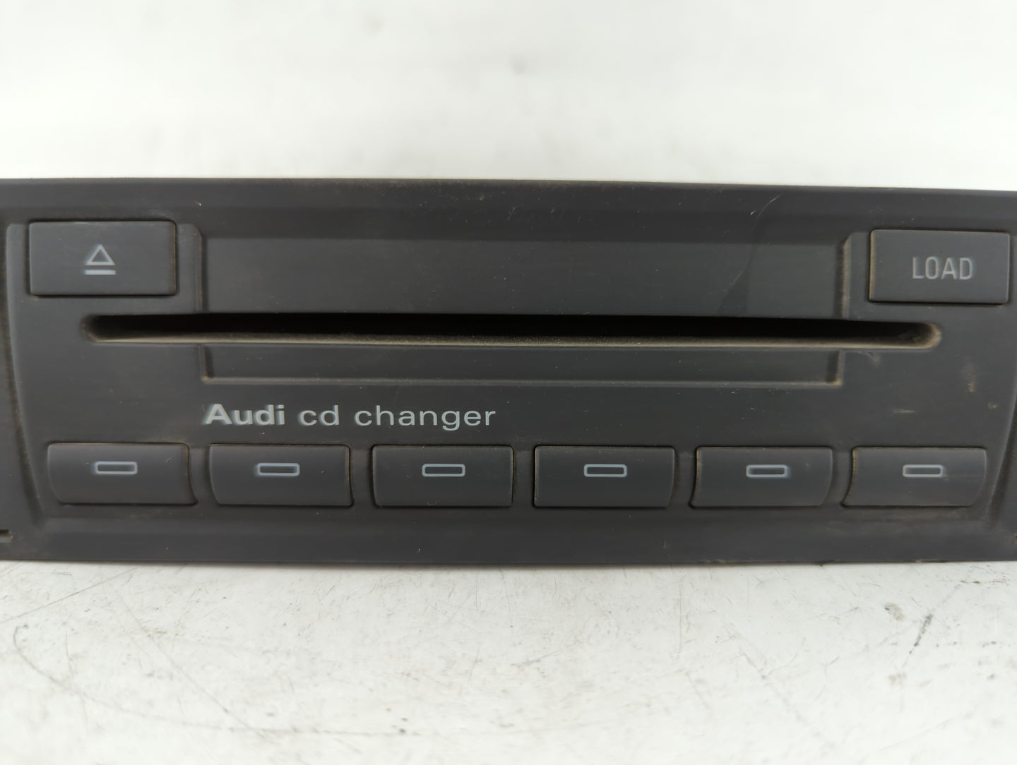 2005-2008 Audi A4 Am Fm Cd Player Radio Receiver - Oemusedautoparts1.com
