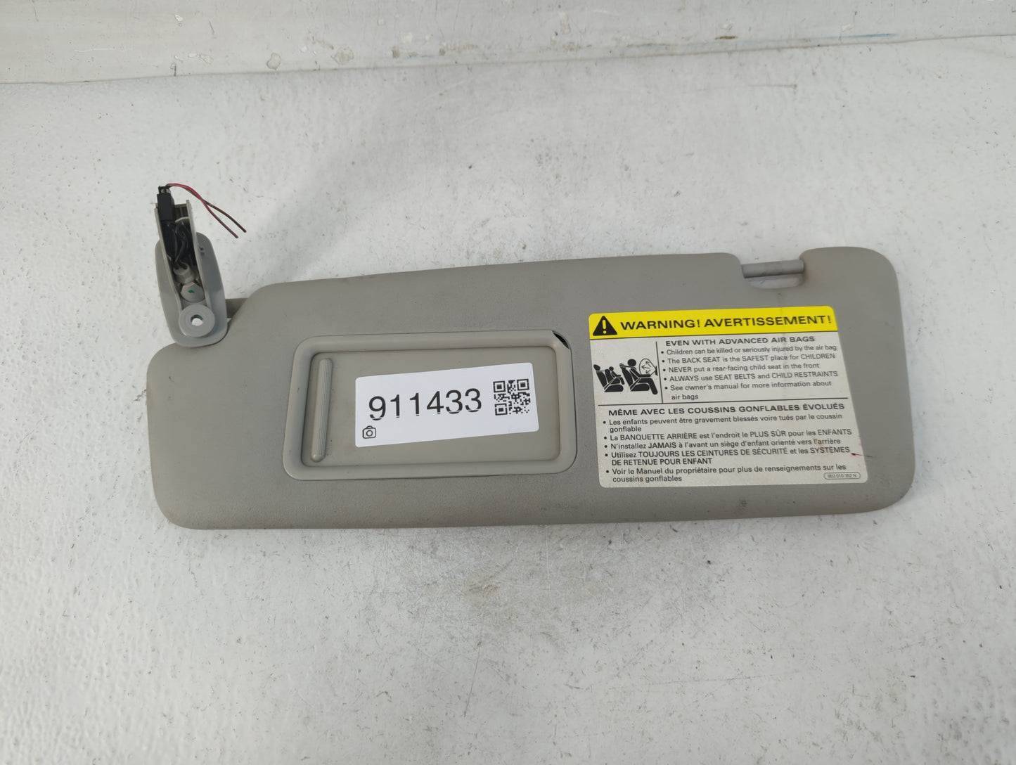 2003-2009 Audi A4 Sun Visor Shade Replacement Driver Left Mirror Fits Fits 2003 2004 2005 2006 2007 2008 2009 OEM Used Auto 