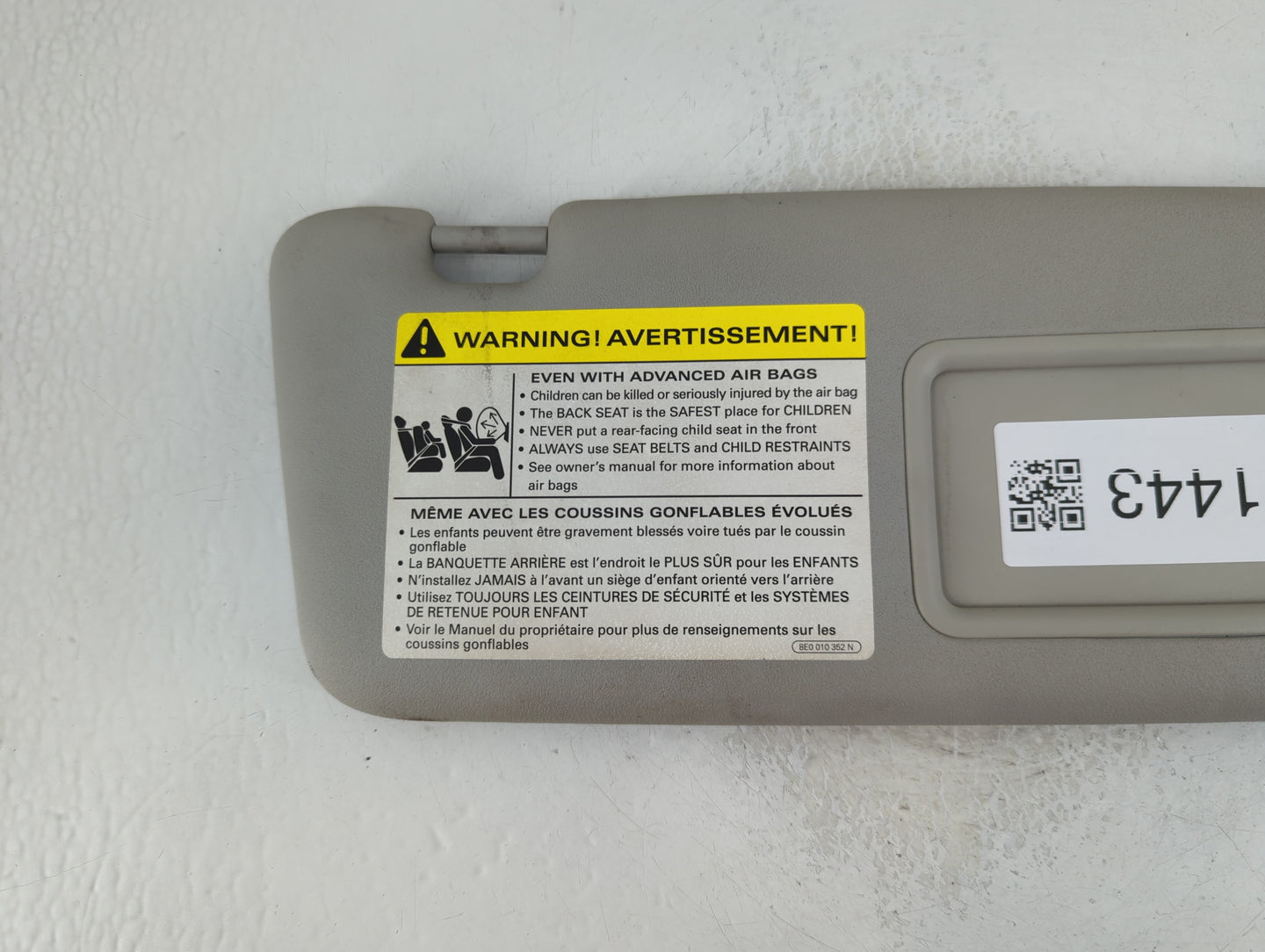 2002-2008 Audi A4 Sun Visor Shade Replacement Passenger Right Mirror Fits Fits 2002 2003 2004 2005 2006 2007 2008 OEM Used A