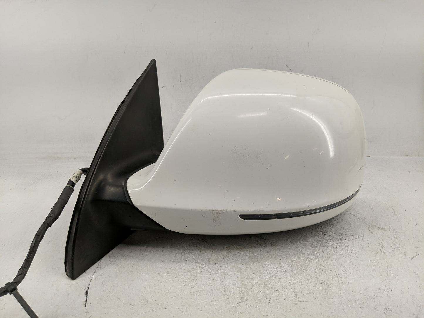 2007-2009 Audi Q7 Driver Left Side View Manual Door Mirror White - Oemusedautoparts1.com