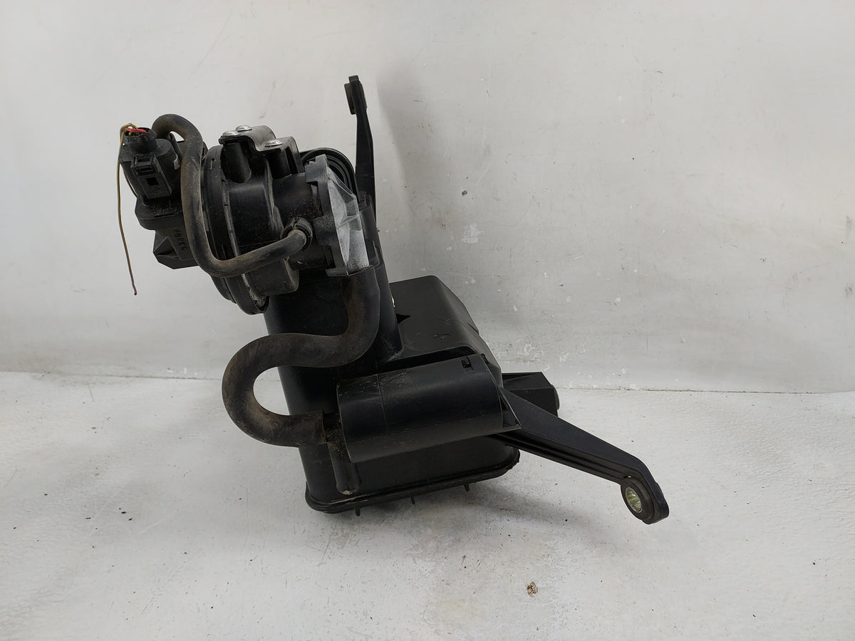 2007 Audi Q7 Fuel Vapor Charcoal Canister - Oemusedautoparts1.com