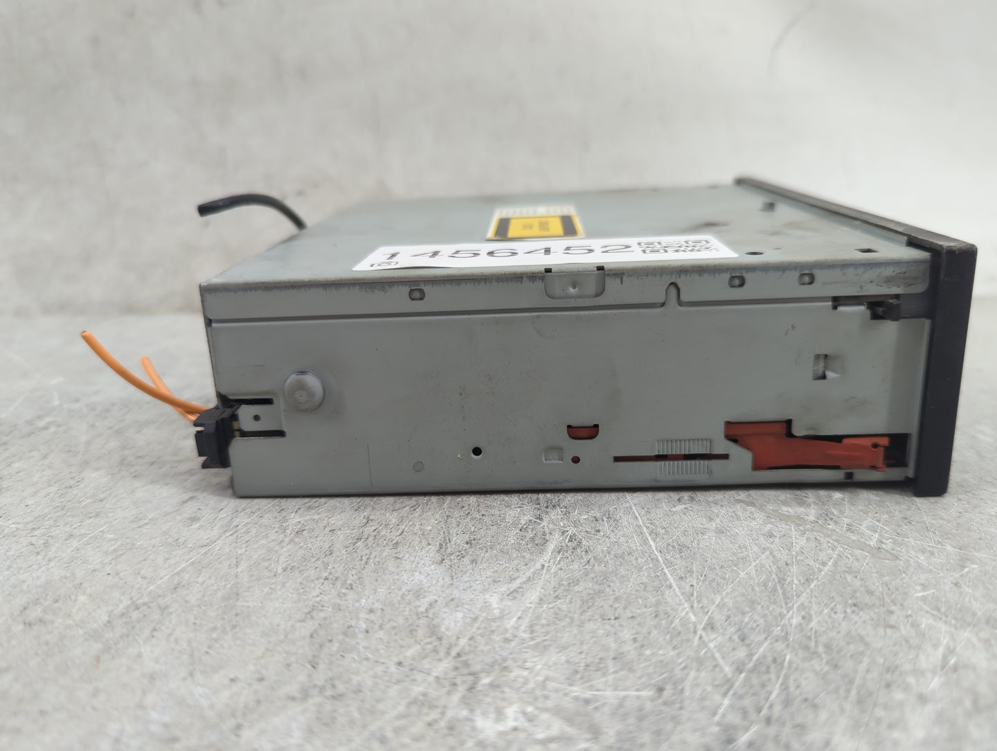 2007-2011 Audi Q7 Radio Cd Changer 4e0919887d|4e0910888c - Oemusedautoparts1.com