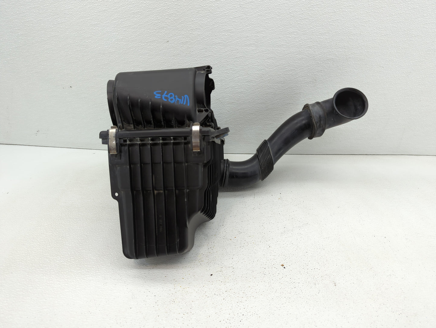 2007-2009 Audi Q7 Air Cleaner Intake-duct Hose Tube - Oemusedautoparts1.com